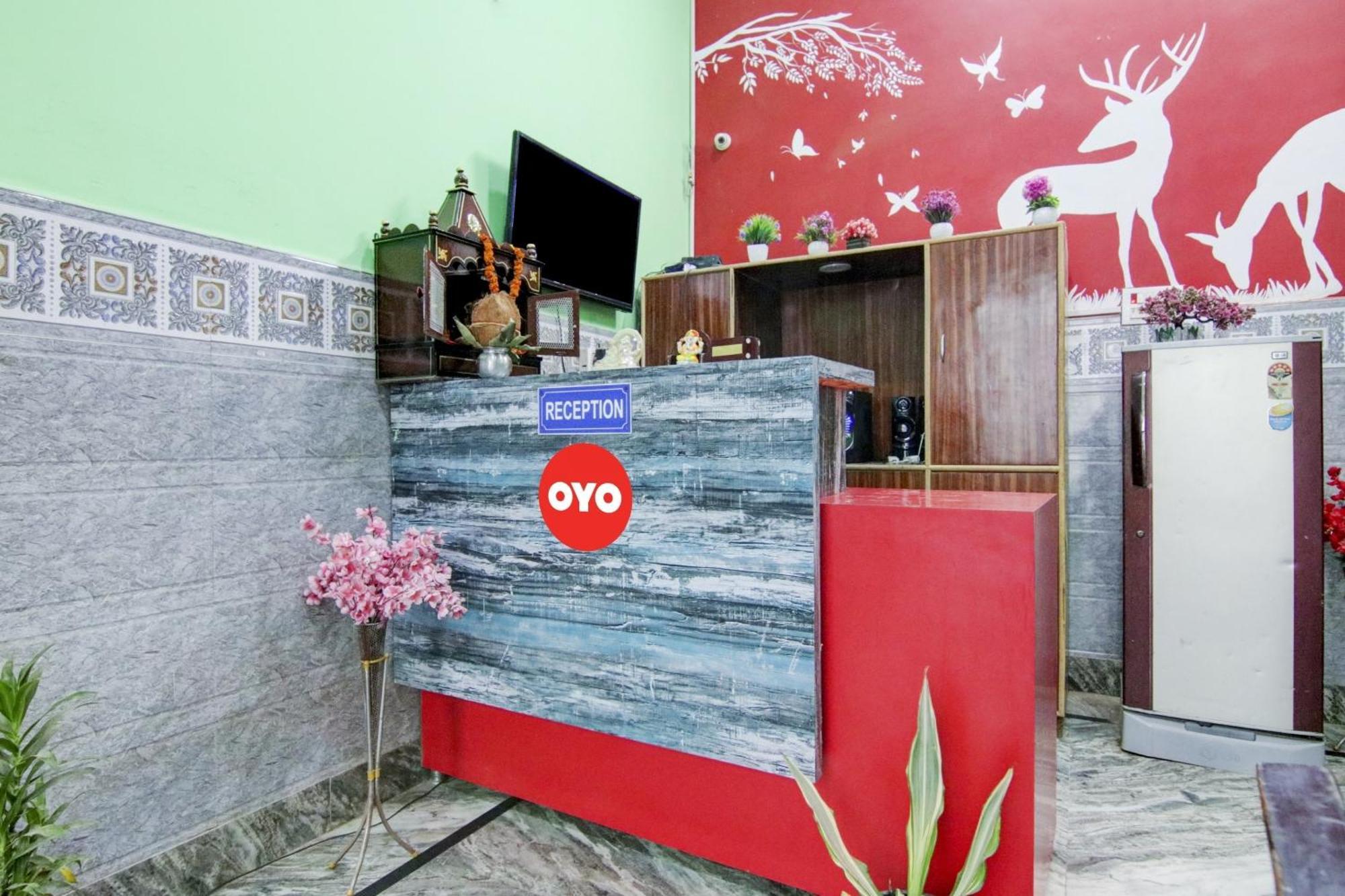 Hotel O S Palace Near Samaypur Badli Metro Station เดลี ภายนอก รูปภาพ